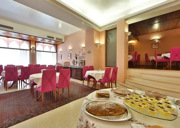 San Giusto Отель 3*