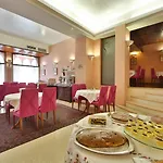 San Giusto Hotel 3*