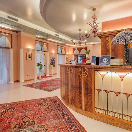 San Giusto فندق 3*